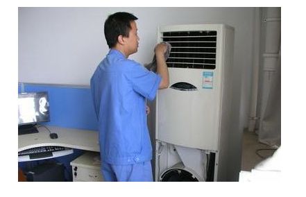 南京伊莱克斯柜式空调室内机清洗